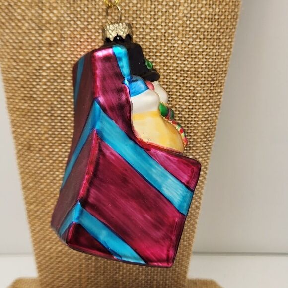 Thomas Pacconi Blown Snowman Present Glass Christmas Ornament Museum Series - Picture 6 of 8